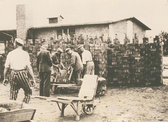 neuengamme3.jpg